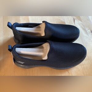 Skechers women’s Go Walk Joy black air cooled Ortholite cushioned shoes 6.5 NIB